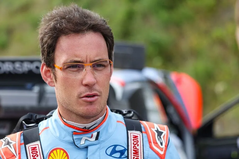 Neuville: Rally Sardinia effectively game over after transmission issue